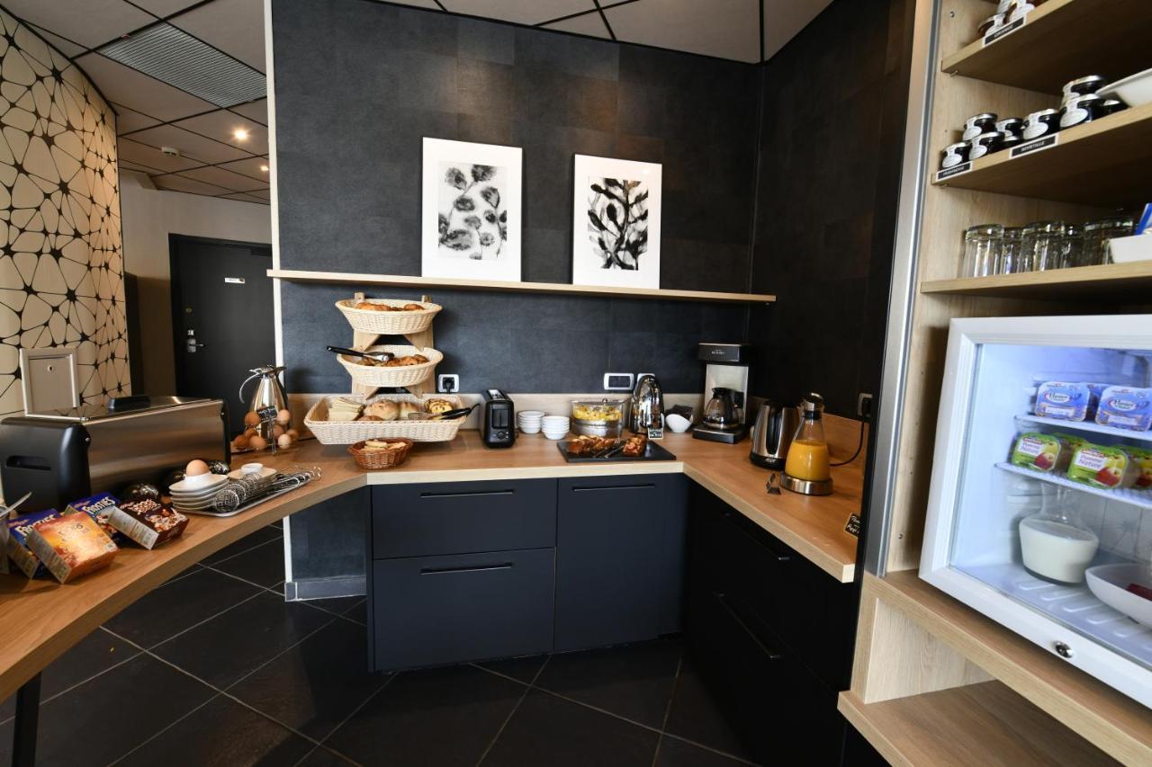 In Situ Hotel Valenciennes Bagian luar foto